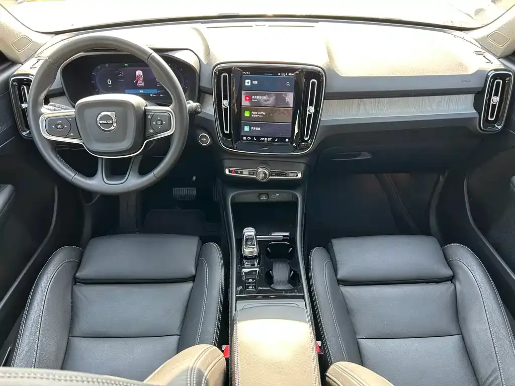 Volvo XC40 2024 из CN, фото 9