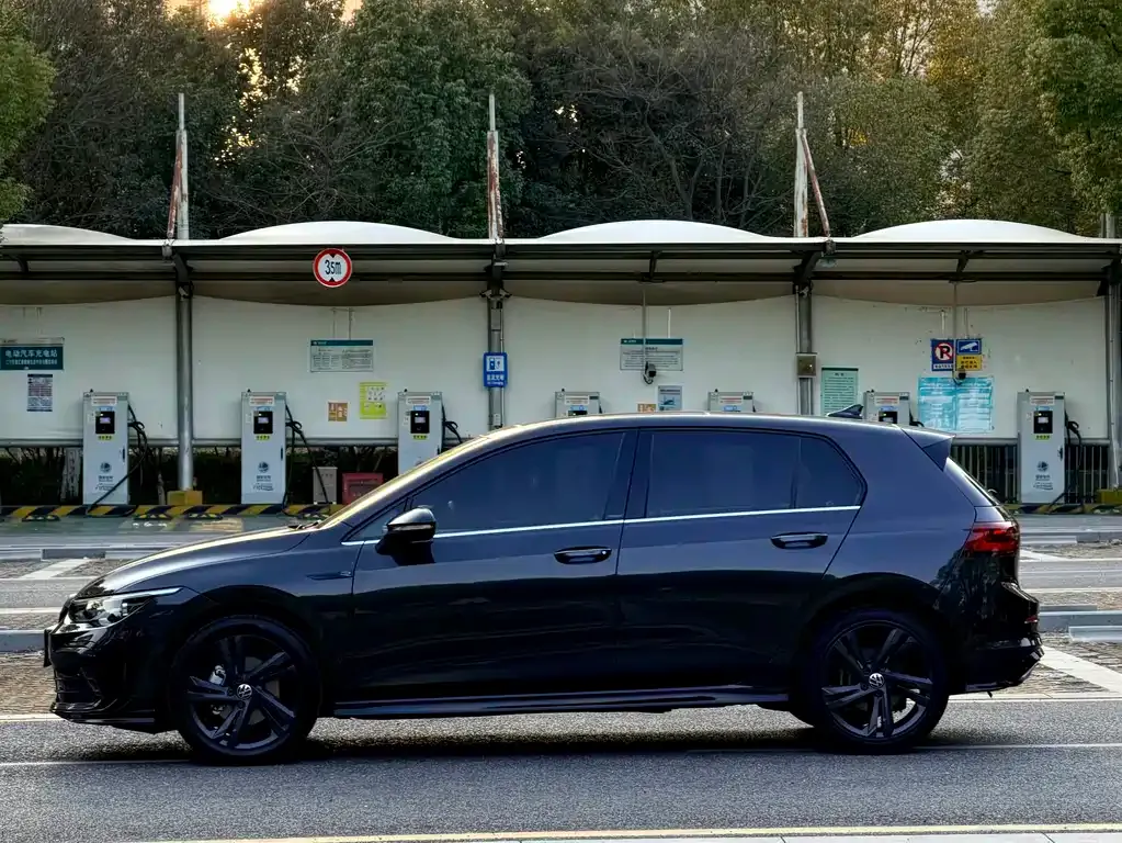 Volkswagen Golf 2021 из CN, фото 3