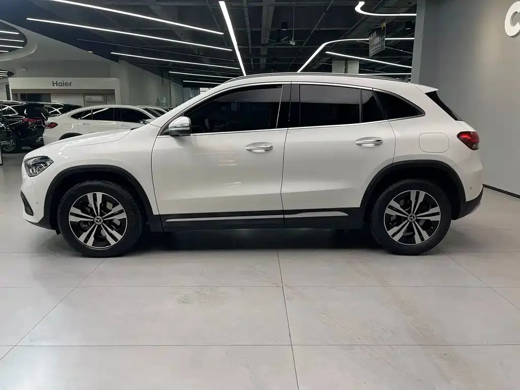 Mercedes-Benz GLA — фото 7
