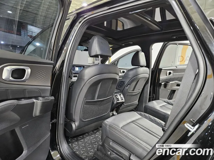 Kia Sorento — фото 9