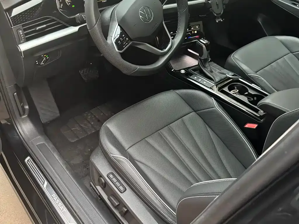 Volkswagen Passat 2024 из CN, фото 7