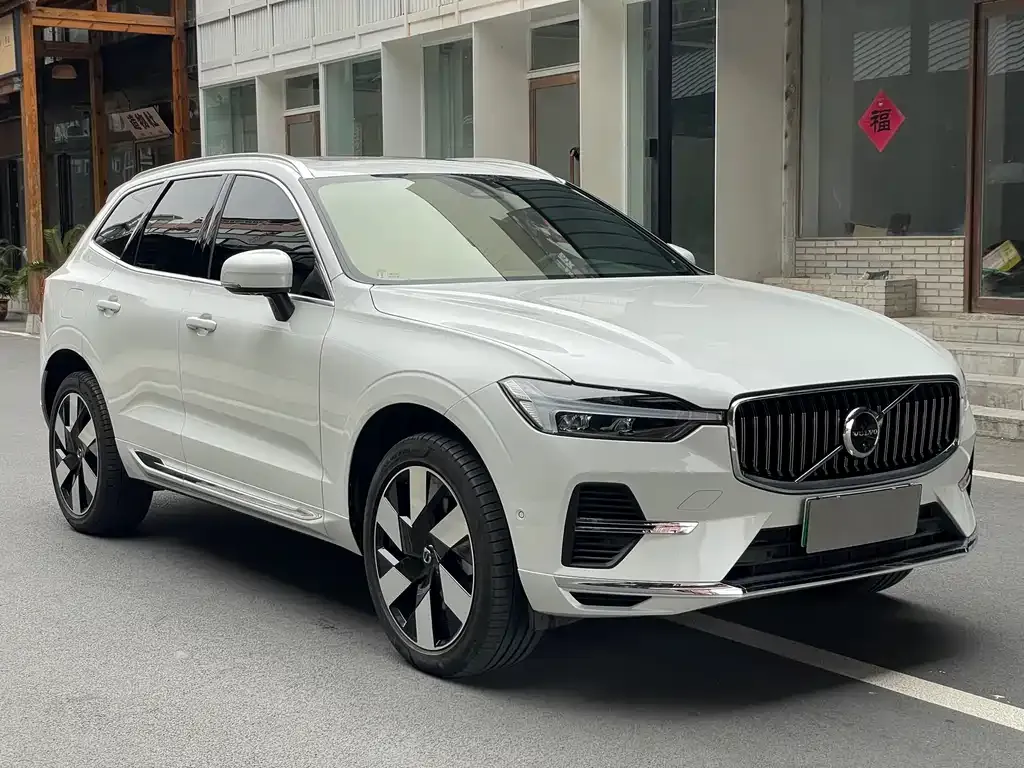 Volvo XC60 PHEV 2024 из CN, фото 7