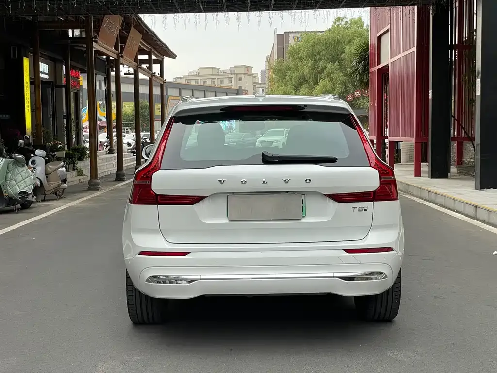 Volvo XC60 PHEV 2024 из CN, фото 3