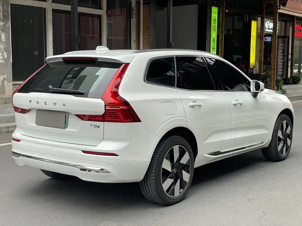Volvo XC60 PHEV 2024 из CN, фото 8