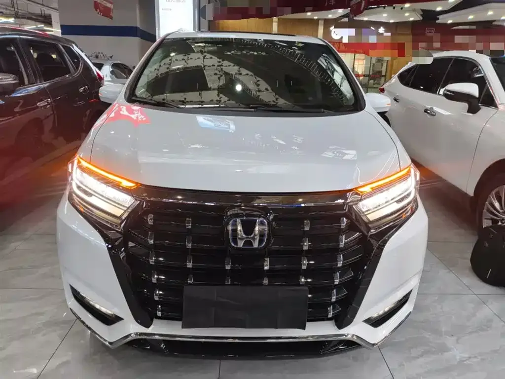 Honda Elysion 2022 из CN, фото 7