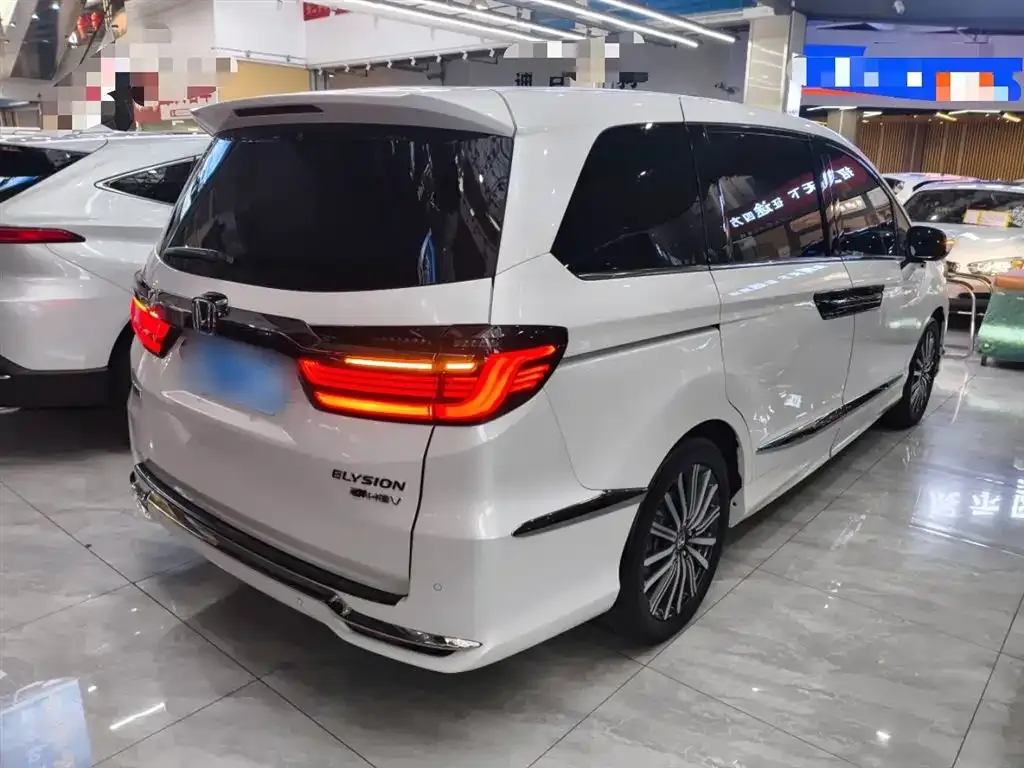 Honda Elysion 2022 из CN, фото 4