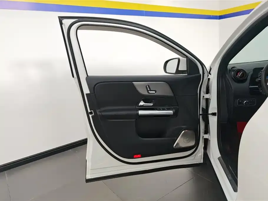 Mercedes-Benz GLA 2023 из CN, фото 5