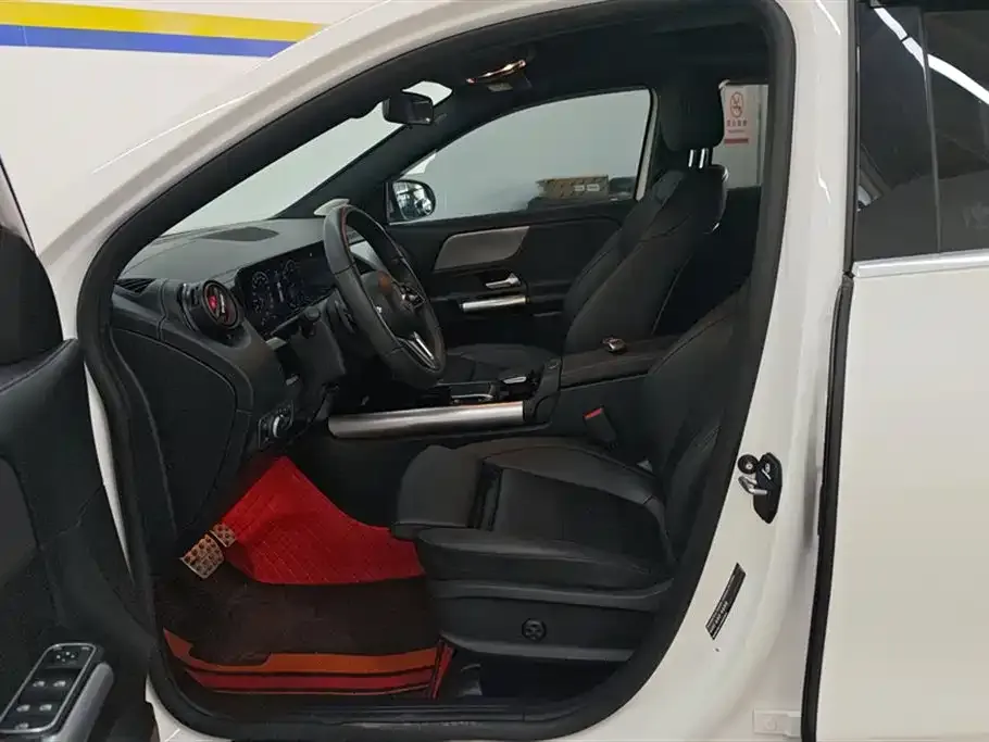 Mercedes-Benz GLA 2023 из CN, фото 2