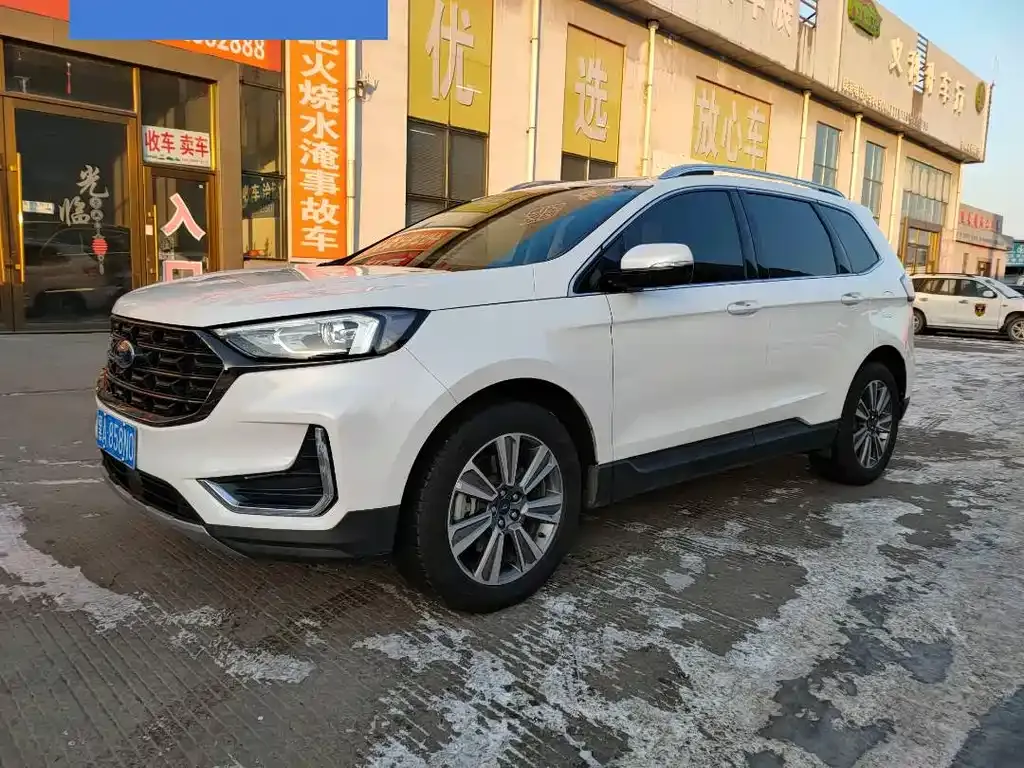 Ford Edge — фото 1