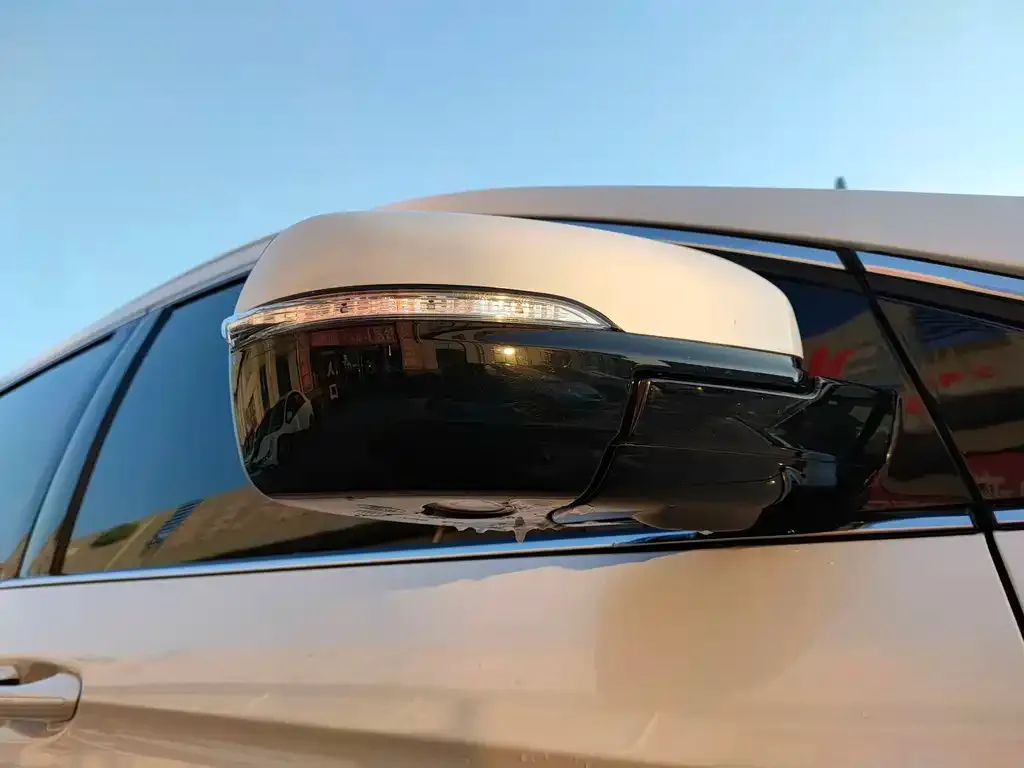 Ford Edge — фото 3
