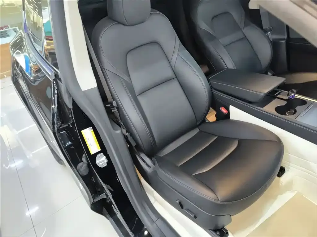 Tesla Model Y 2023 из CN, фото 7