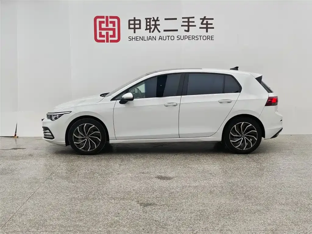 Volkswagen Golf 2024 из CN, фото 3