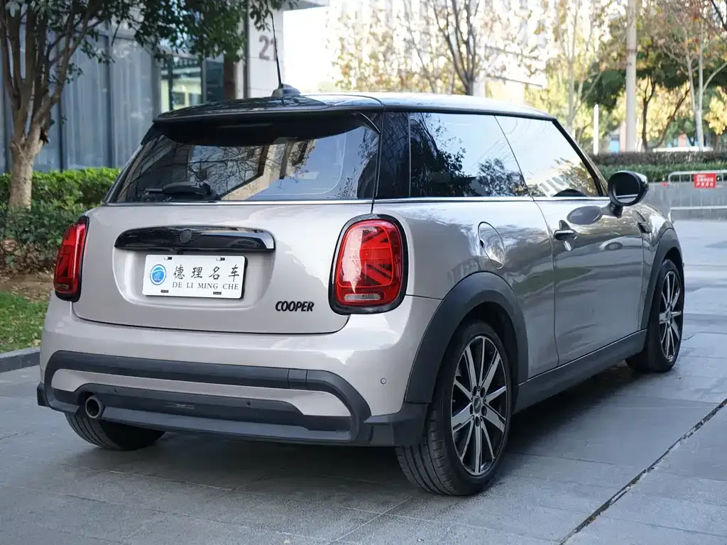MINI Cooper (3-door) 2023 из CN, фото 8