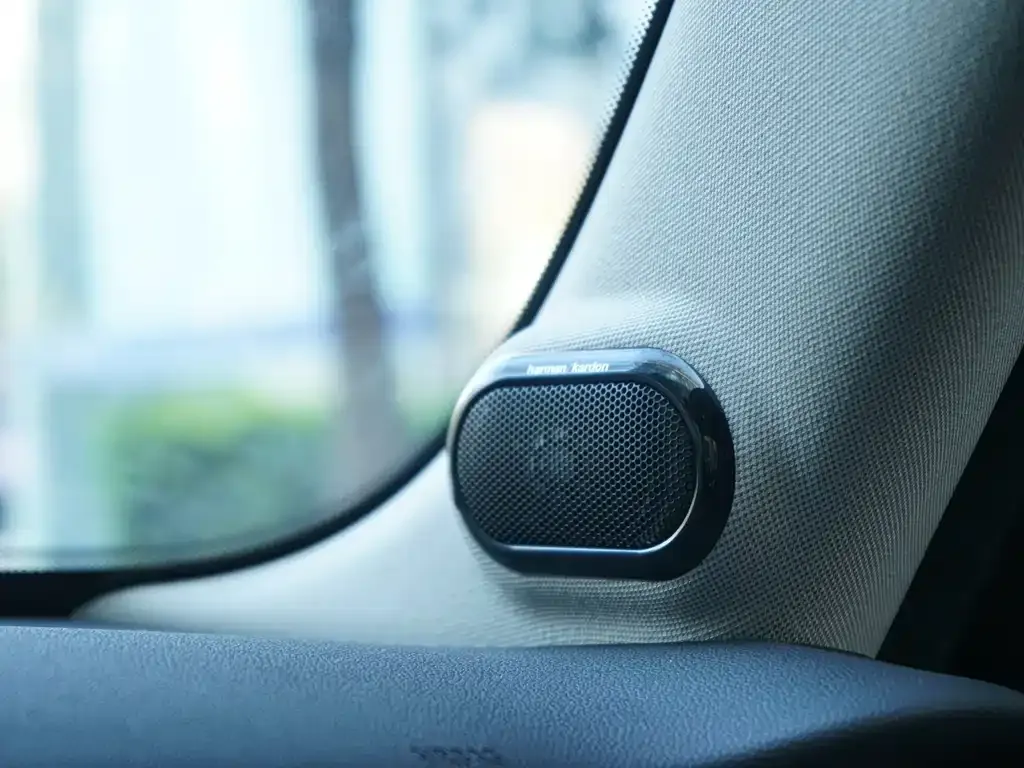 MINI Cooper (3-door) 2023 из CN, фото 4