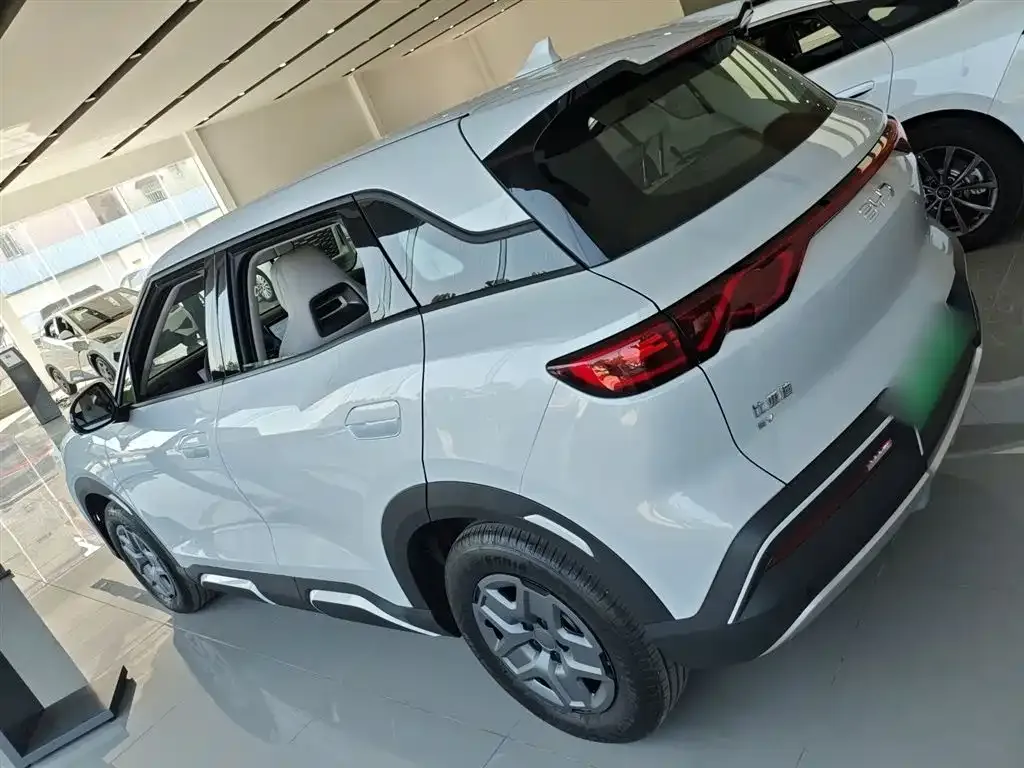 BYD Yuan UP 2025 из CN, фото 9