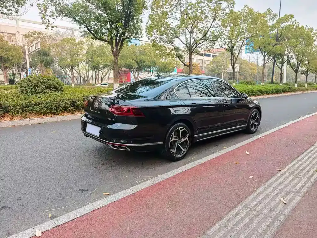 Volkswagen Magotan 2023 из CN, фото 4