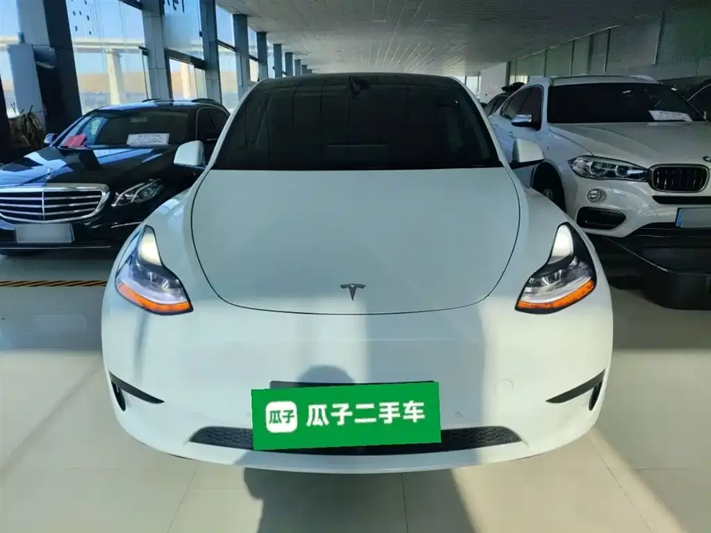 Tesla Model Y — фото 3