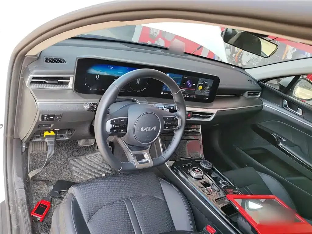 Kia K5 2025 из CN, фото 10