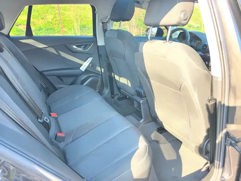 Audi Q2L 2021 из CN, фото 8