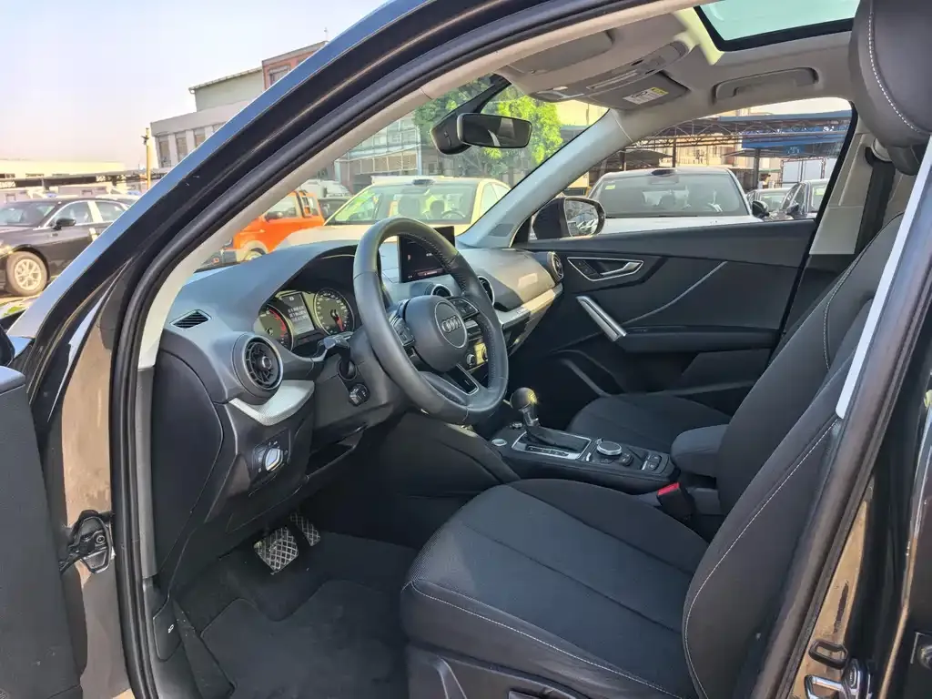 Audi Q2L 2021 из CN, фото 9