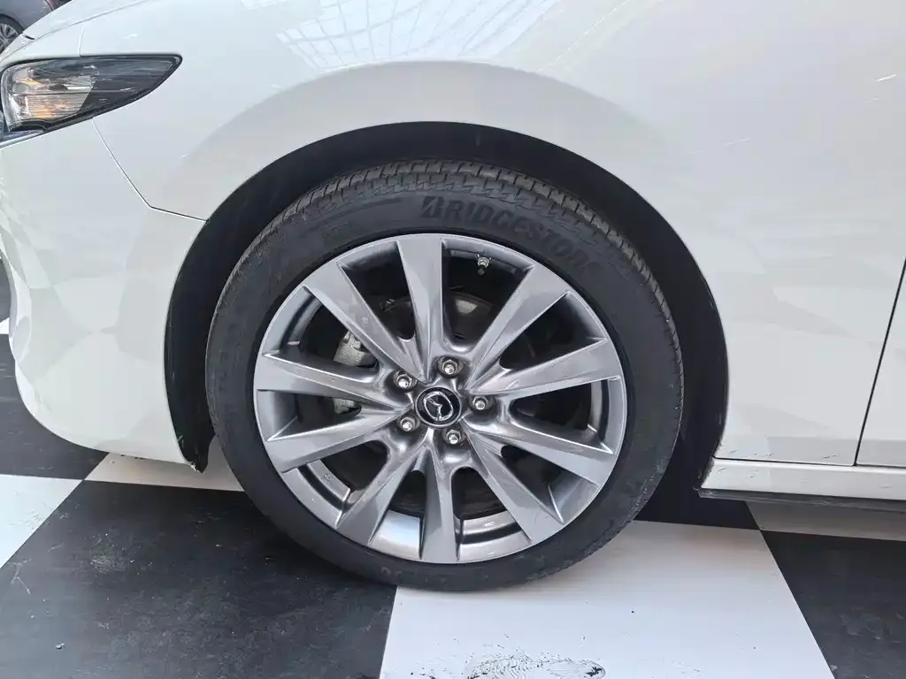 Mazda 3 Axela 2022 из CN, фото 3