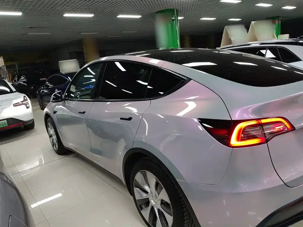 Tesla Model Y — фото 5