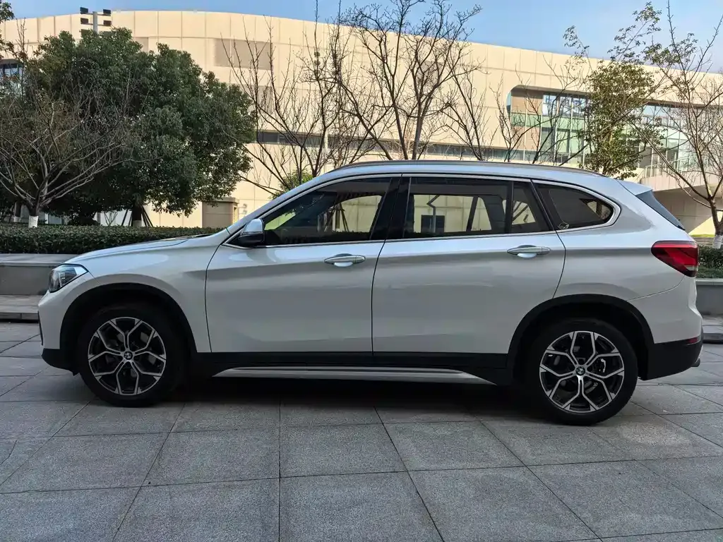BMW X1 2021 из CN, фото 8