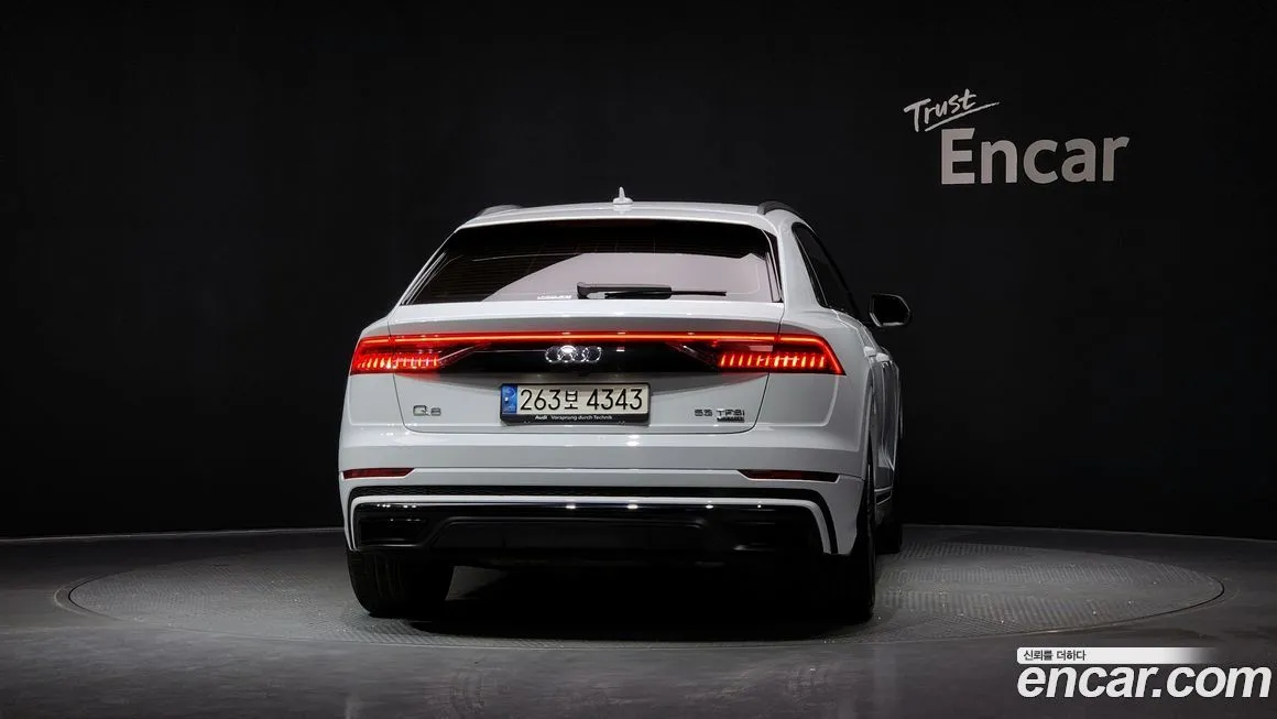 Audi Q8 — фото 2