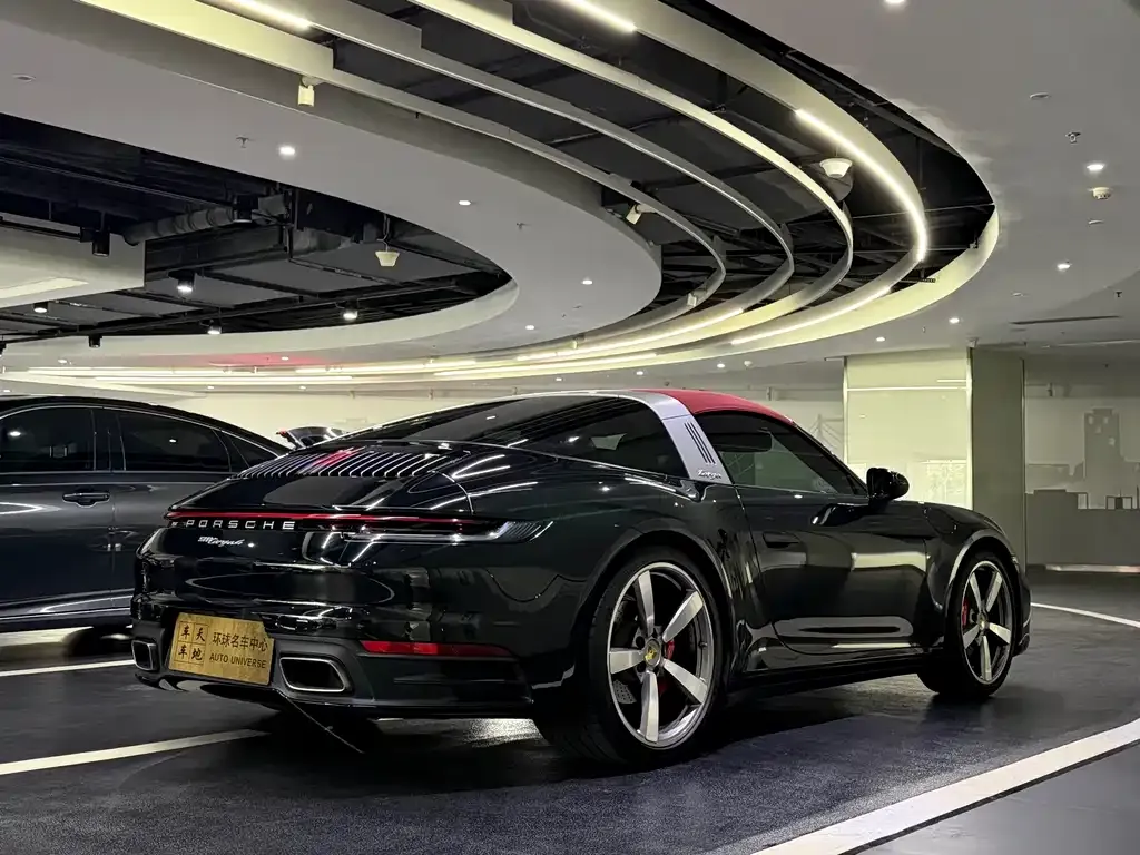 Porsche 911 2021 из CN, фото 10