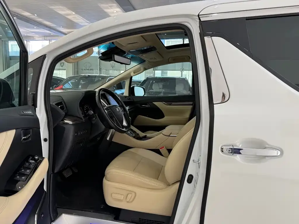 Toyota Vellfire 2021 из CN, фото 9