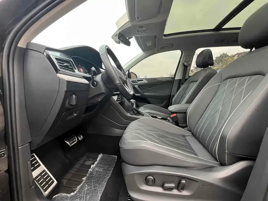 Volkswagen Tiguan L 2023 из CN, фото 8