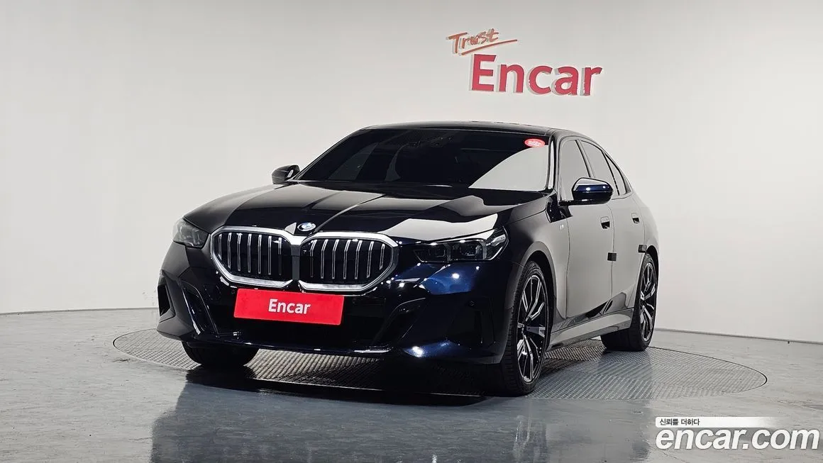 BMW 5-Series 2024 из KR, фото 1