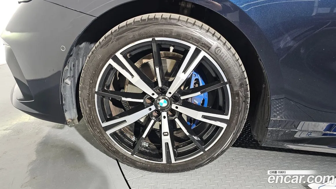 BMW 5-Series 2024 из KR, фото 4