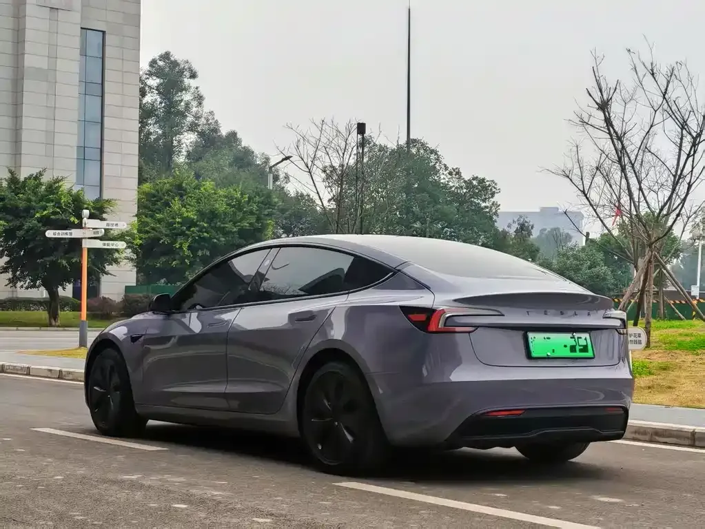 Tesla Model 3 2025 из CN, фото 4