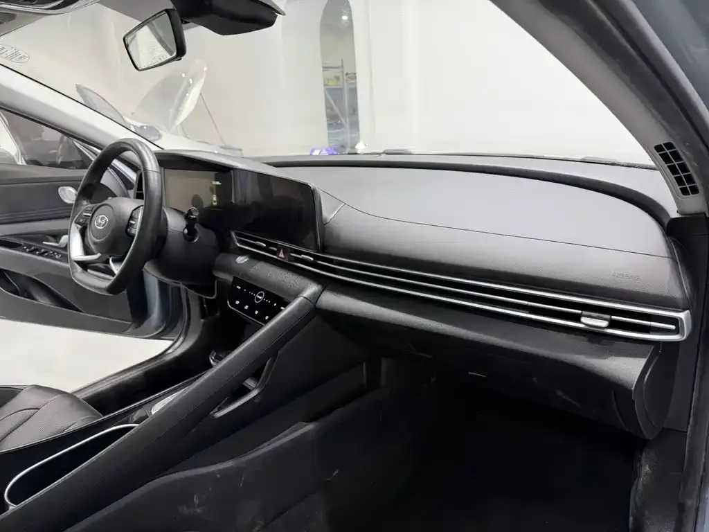 Hyundai Elantra 2021 из CN, фото 10