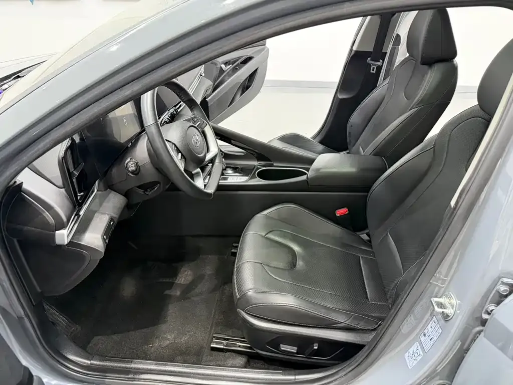 Hyundai Elantra 2021 из CN, фото 8