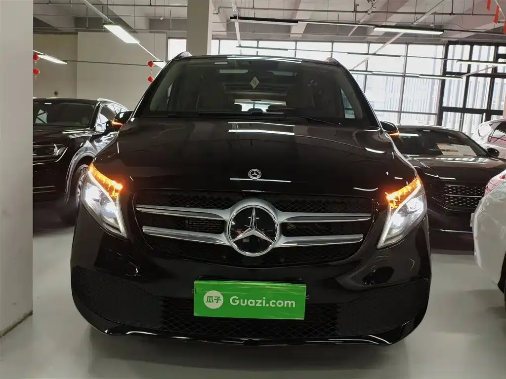 Mercedes-Benz V-Class 2023 из CN, фото 3