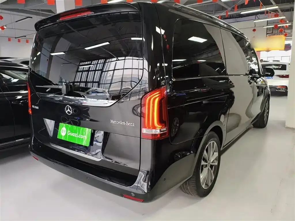 Mercedes-Benz V-Class 2023 из CN, фото 5