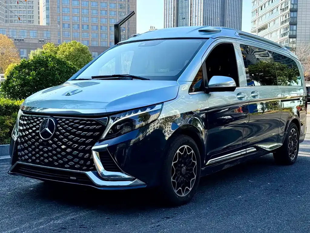 Mercedes-Benz V-Class 2023 из CN, фото 1