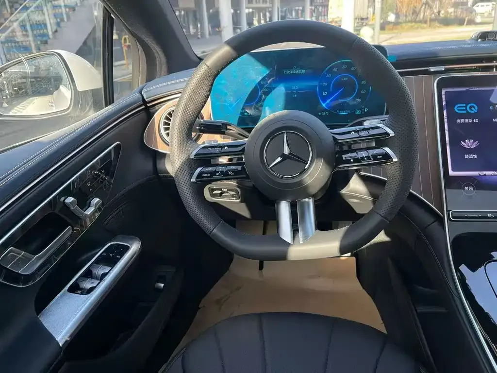 Mercedes-Benz EQE 2025 из CN, фото 2