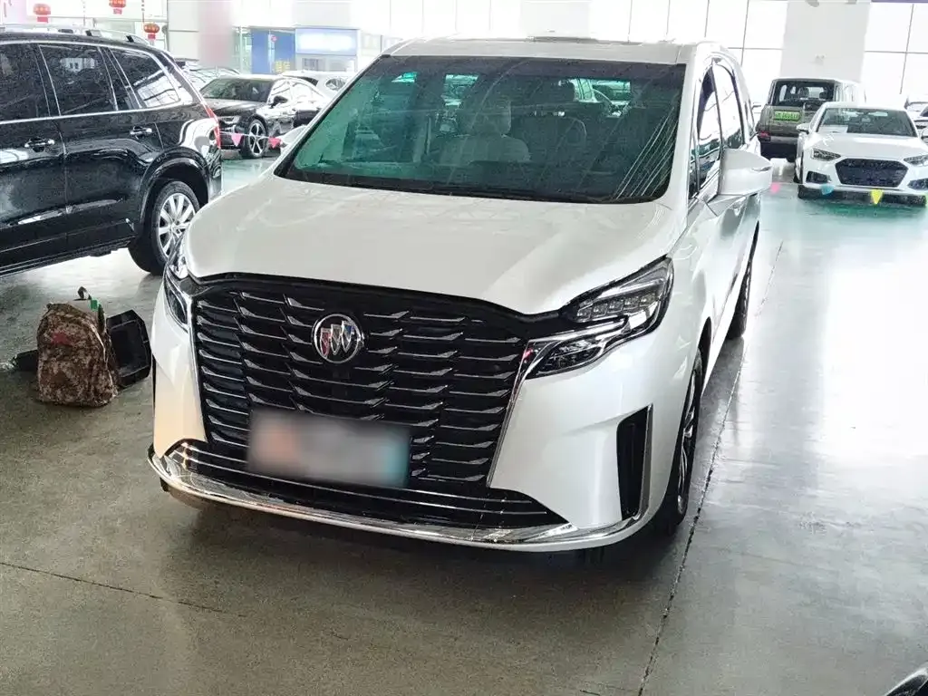Buick GL8 2023 из CN, фото 1