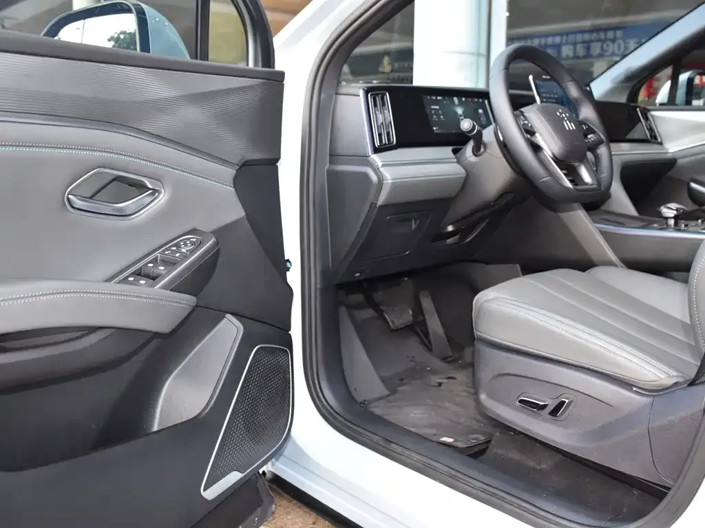 BYD L DM-i 2025 из CN, фото 9