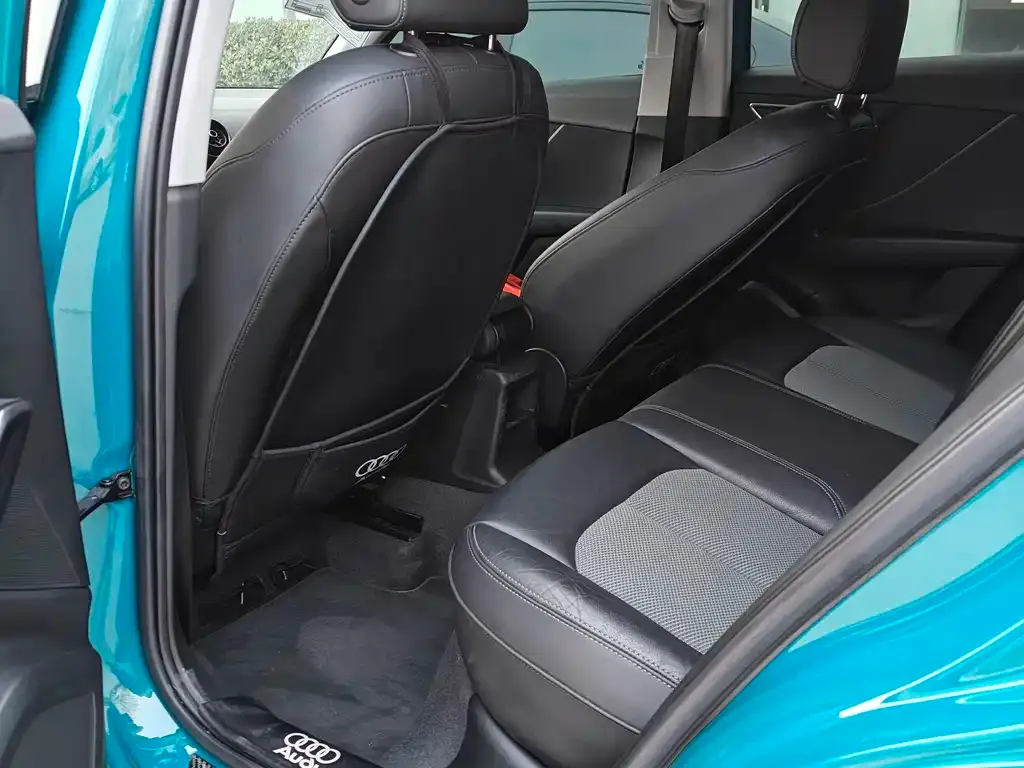 Audi Q2L 2021 из CN, фото 5