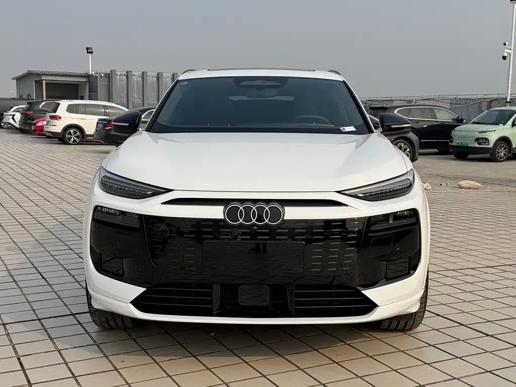 Audi Q6L e-tron — фото 7
