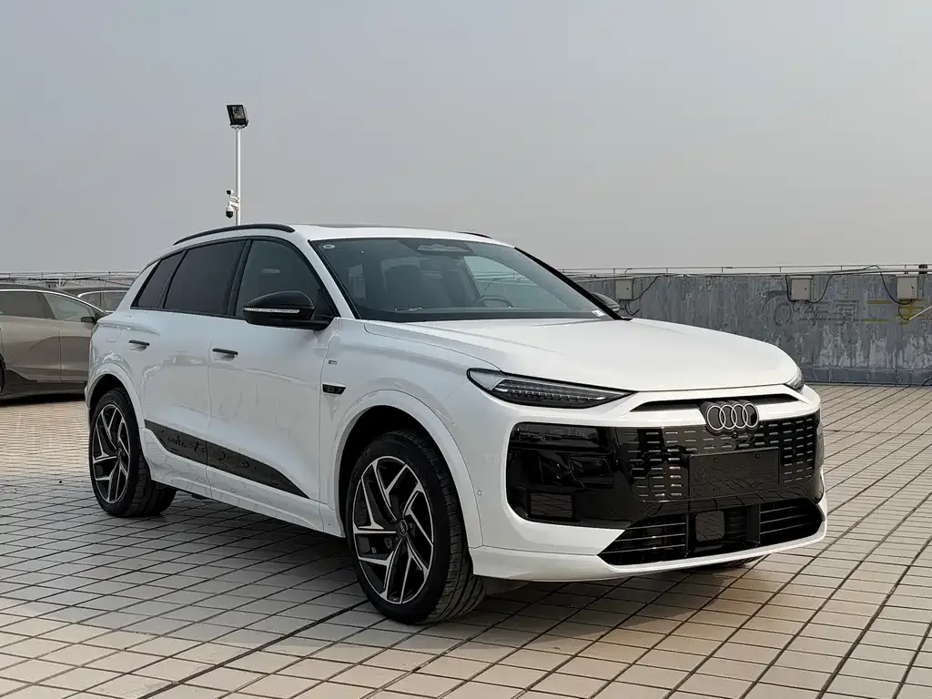 Audi Q6L e-tron — фото 9
