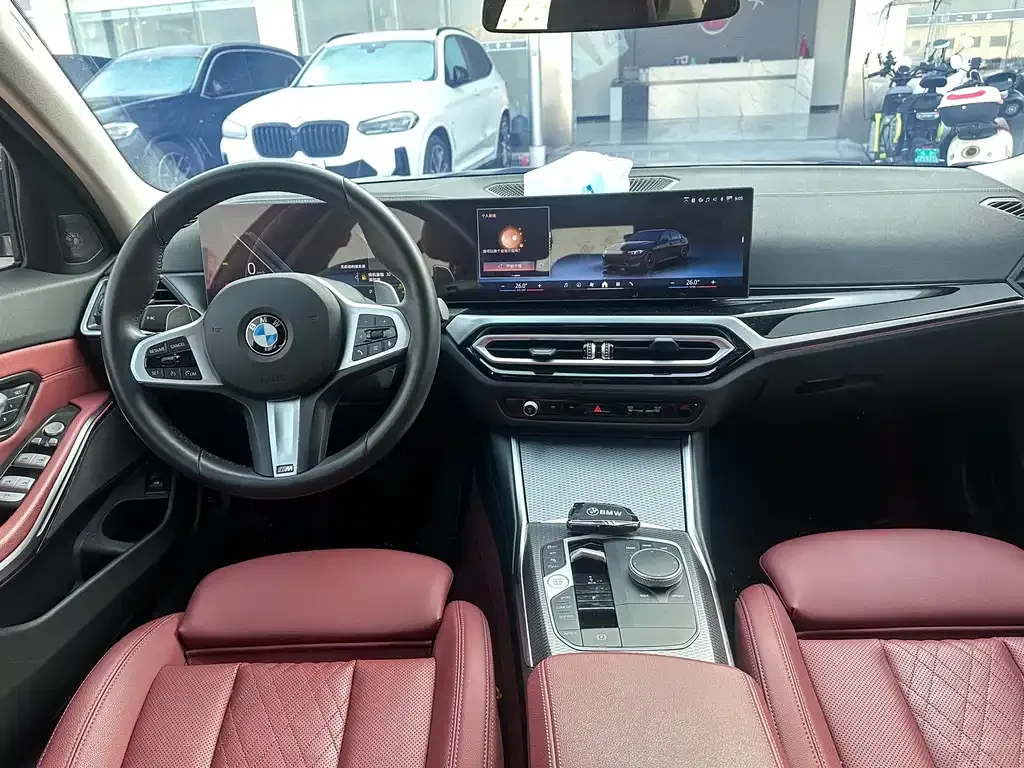 BMW 3 Series 2024 из CN, фото 8