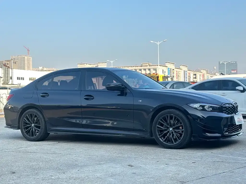 BMW 3 Series 2024 из CN, фото 2