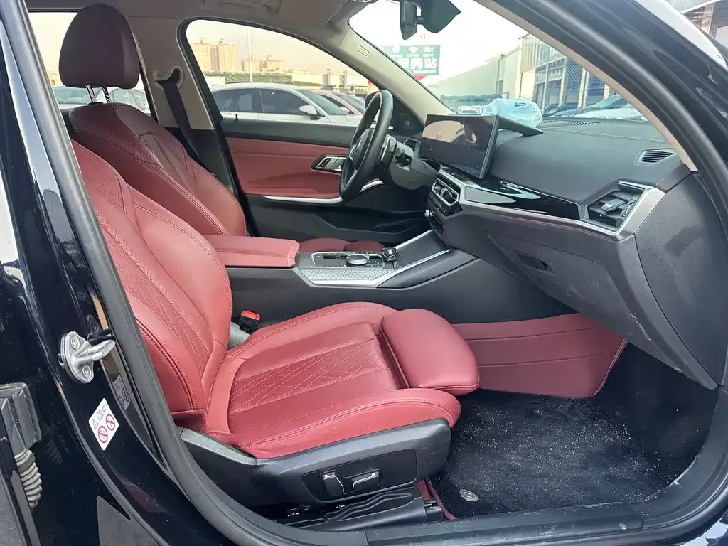 BMW 3 Series 2024 из CN, фото 3