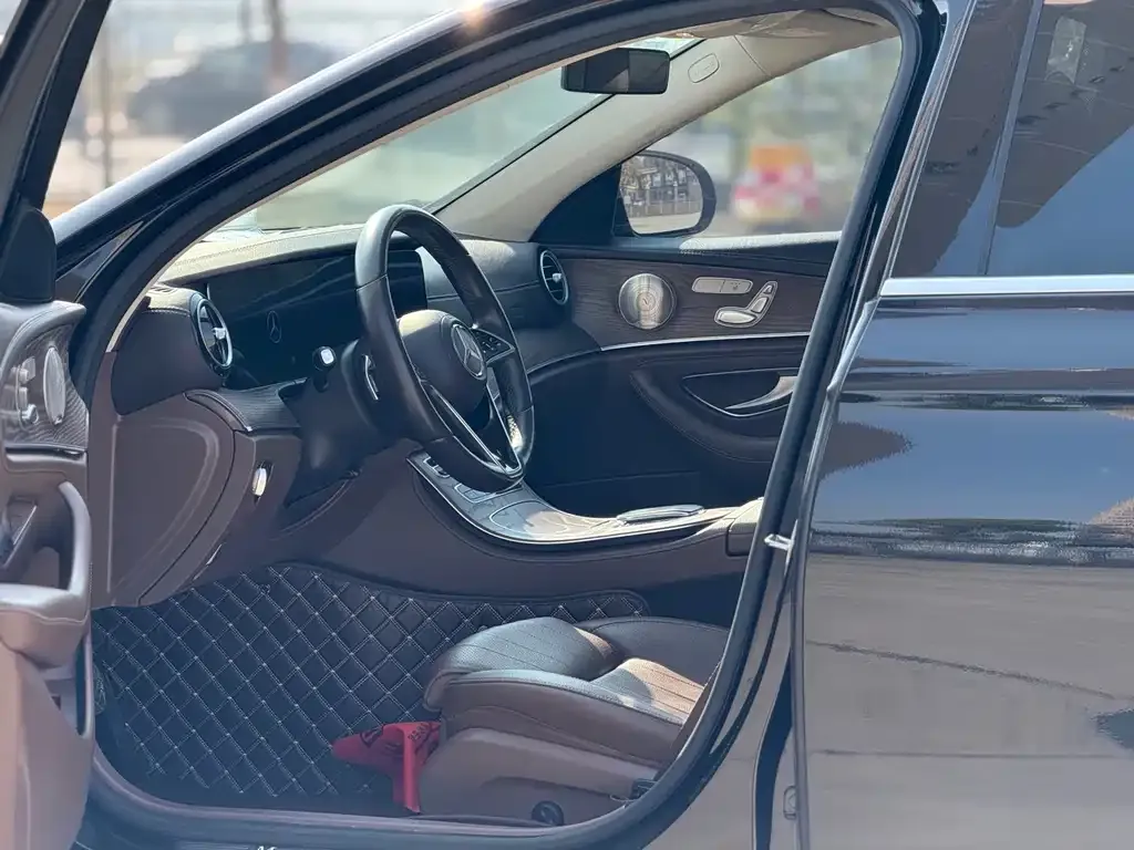 Mercedes-Benz E-Class 2022 из CN, фото 4