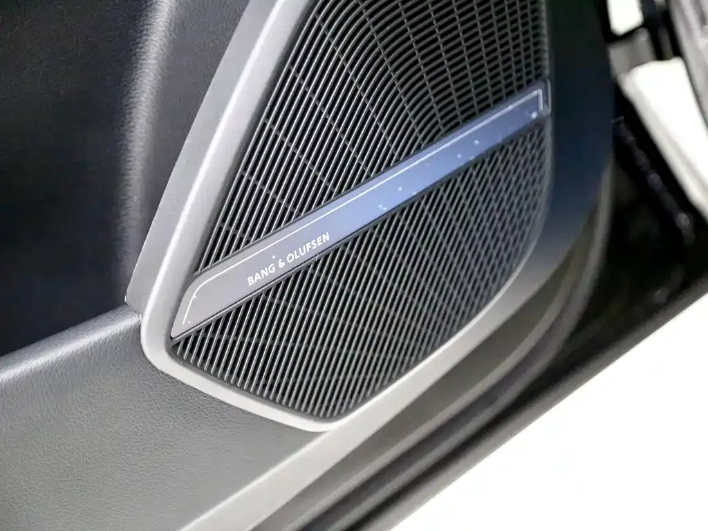 Audi Q5L 2024 из CN, фото 10